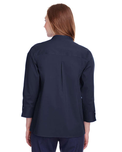 Women's Crown CollectionÂ® Stretch Broadcloth Three-Quarter Sleeve Blouse