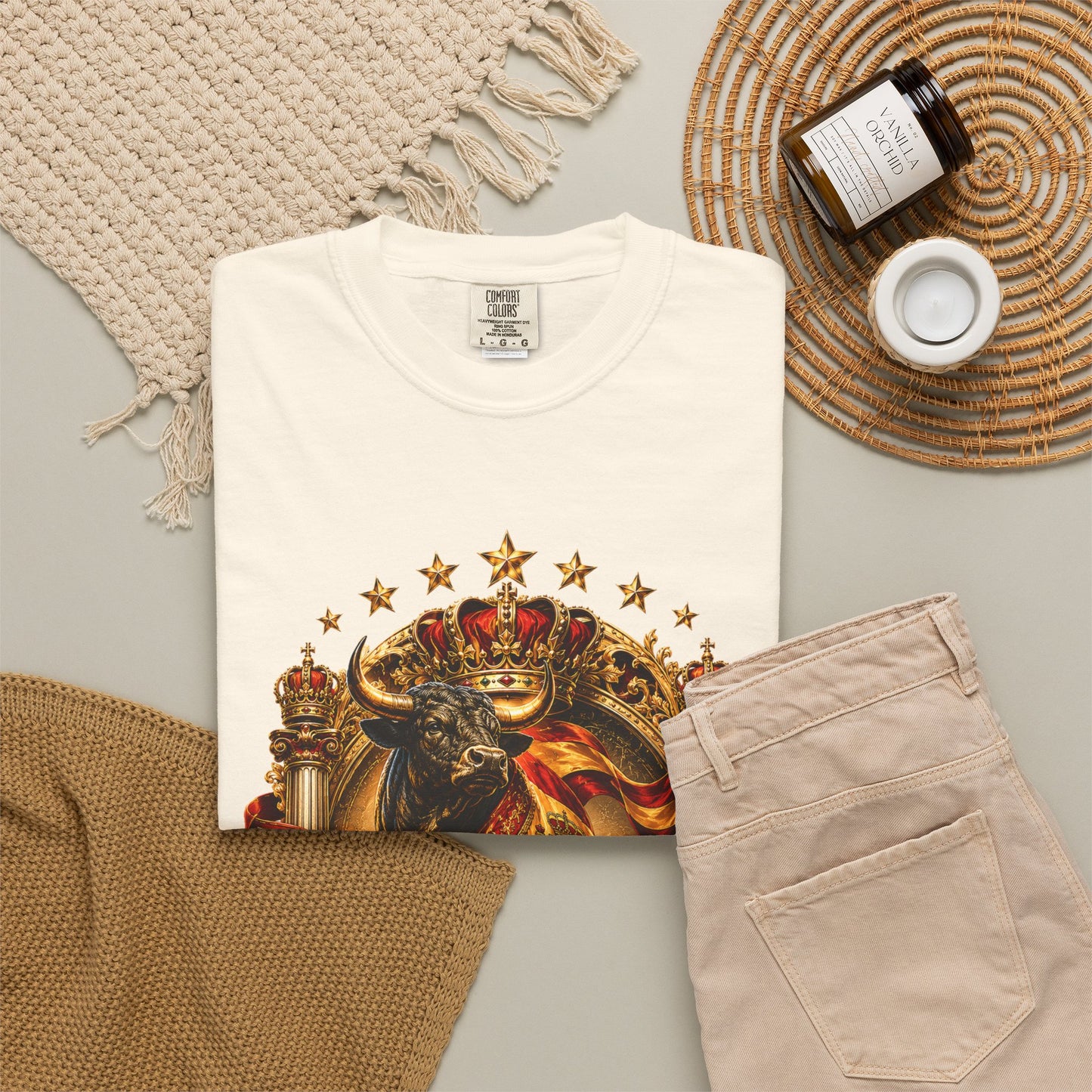 Spain Football World Cup 2026 'Toro de Oro' Imperial Crest | Premium Graphic Tee