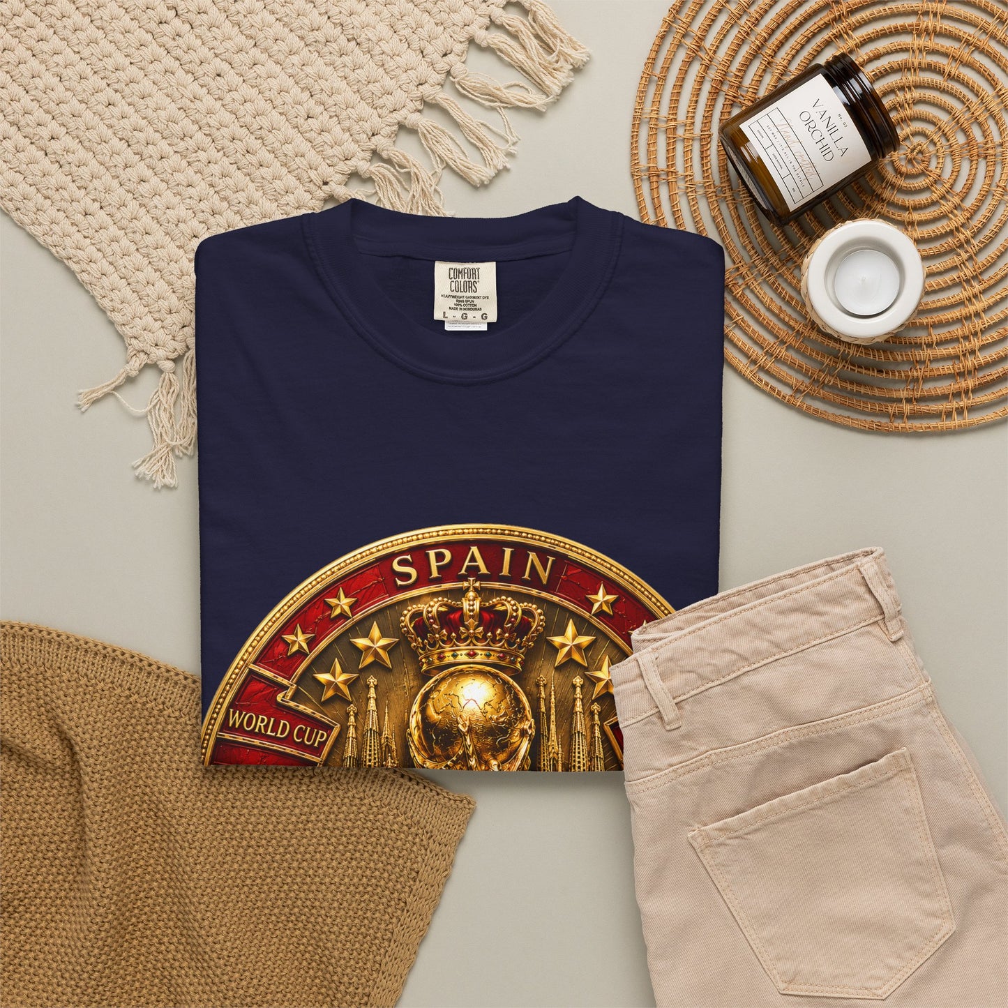 Spain Football World Cup 2026 'Medalha de Sagrada' Round Medallion | Premium Graphic Tee
