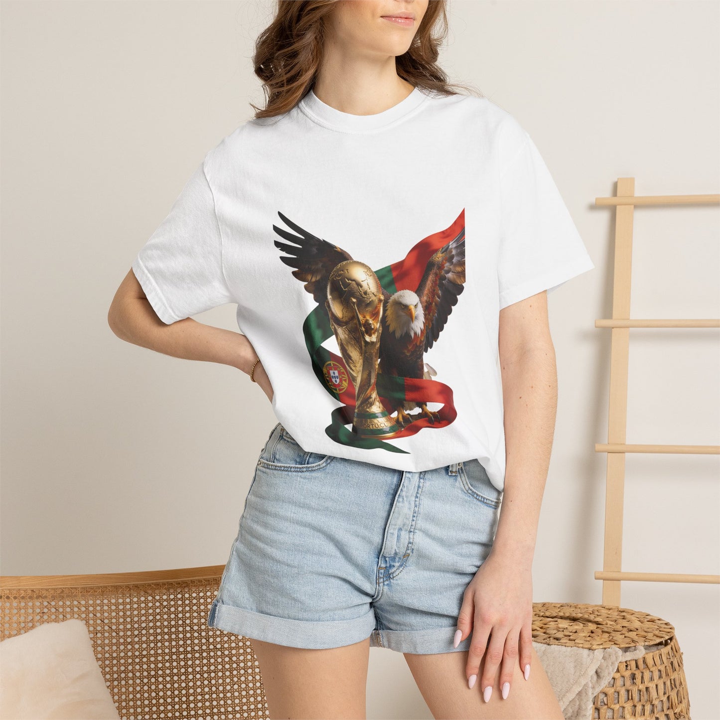 Portugal Football 'Asas da Vitória' Guardian Eagle & Trophy | Premium Graphic Tee