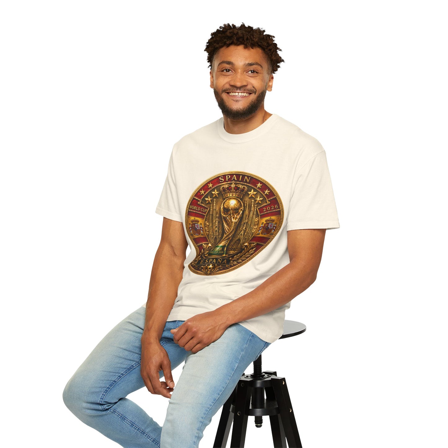 Spain Football World Cup 2026 'Medalha de Sagrada' Round Medallion | Premium Graphic Tee