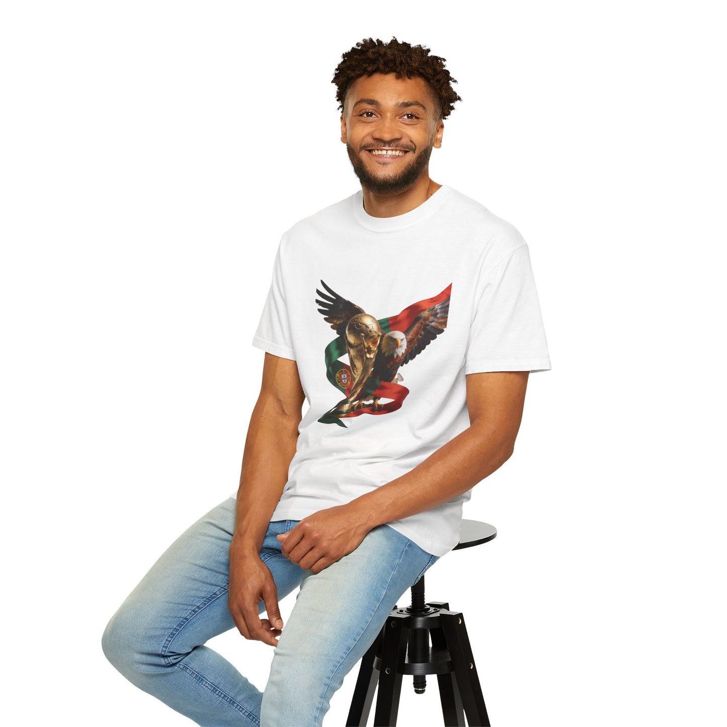 Portugal Football 'Asas da Vitória' Guardian Eagle & Trophy | Premium Graphic Tee