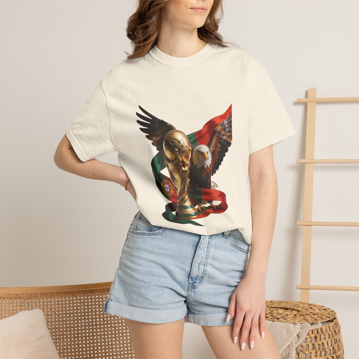 Portugal Football 'Asas da Vitória' Guardian Eagle & Trophy | Premium Graphic Tee