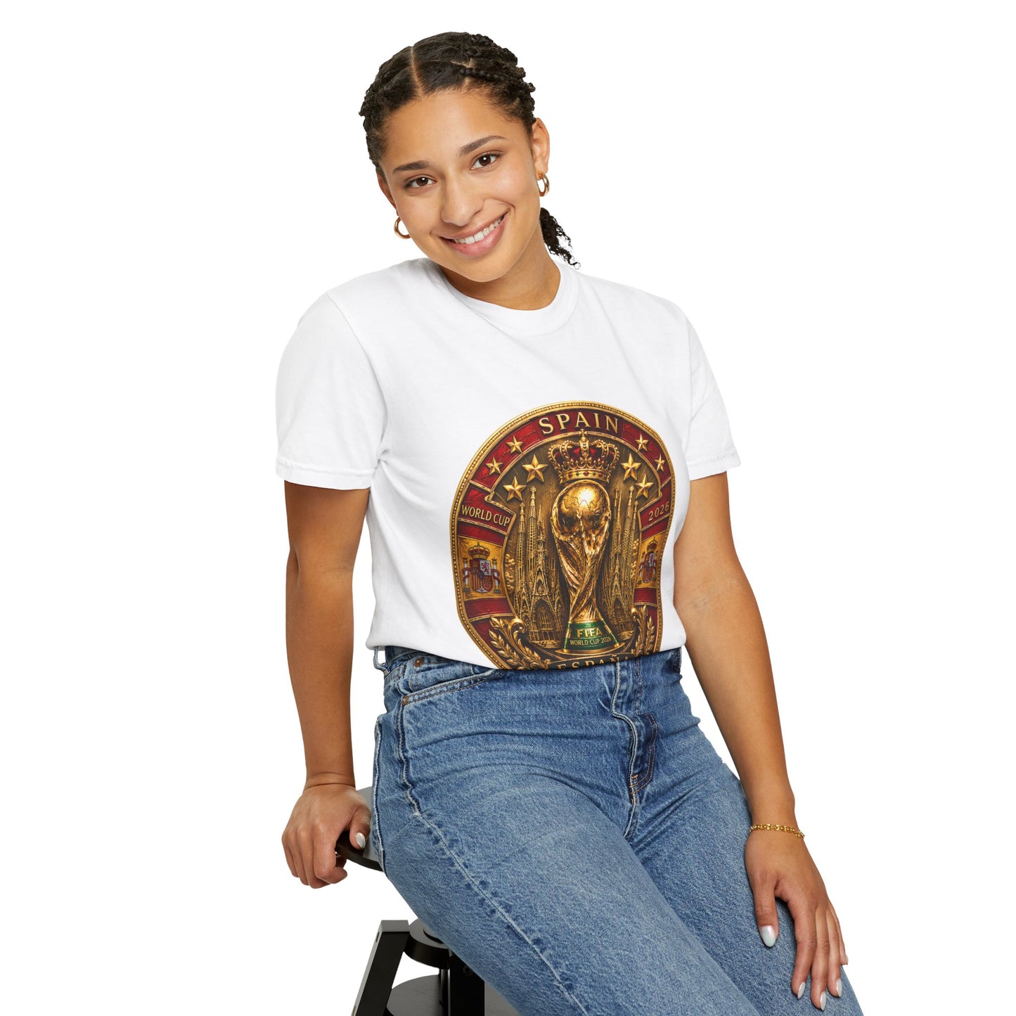 Spain Football World Cup 2026 'Medalha de Sagrada' Round Medallion | Premium Graphic Tee