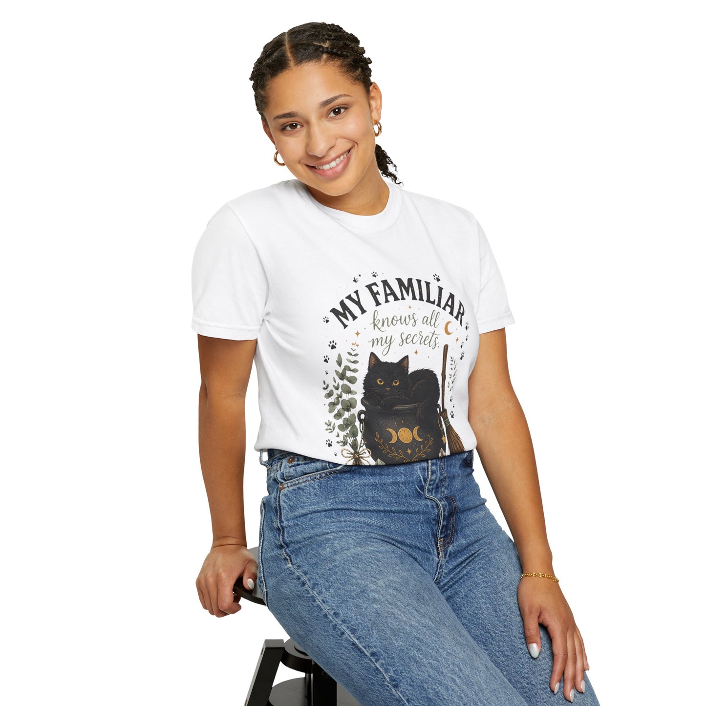 My Familiar Knows All My Secrets Black Cat Cauldron | Premium Graphic Tee