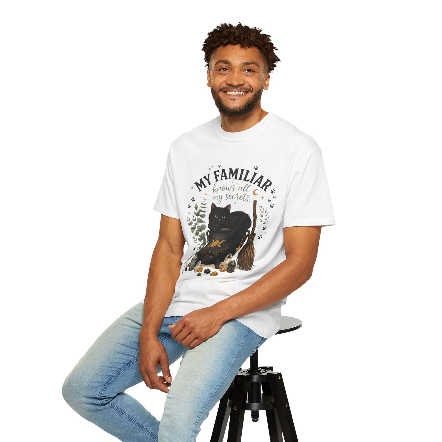 My Familiar Knows All My Secrets Black Cat Cauldron | Premium Graphic Tee