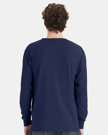 Unisex Garment-Dyed Long Sleeve T-Shirt With a Pocket