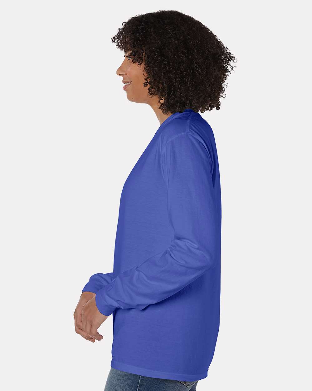 Unisex Garment-Dyed Long Sleeve T-Shirt With a Pocket