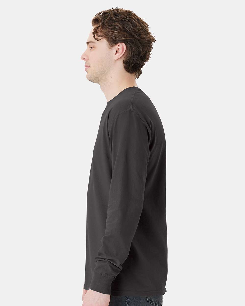 Unisex Garment-Dyed Long Sleeve T-Shirt With a Pocket