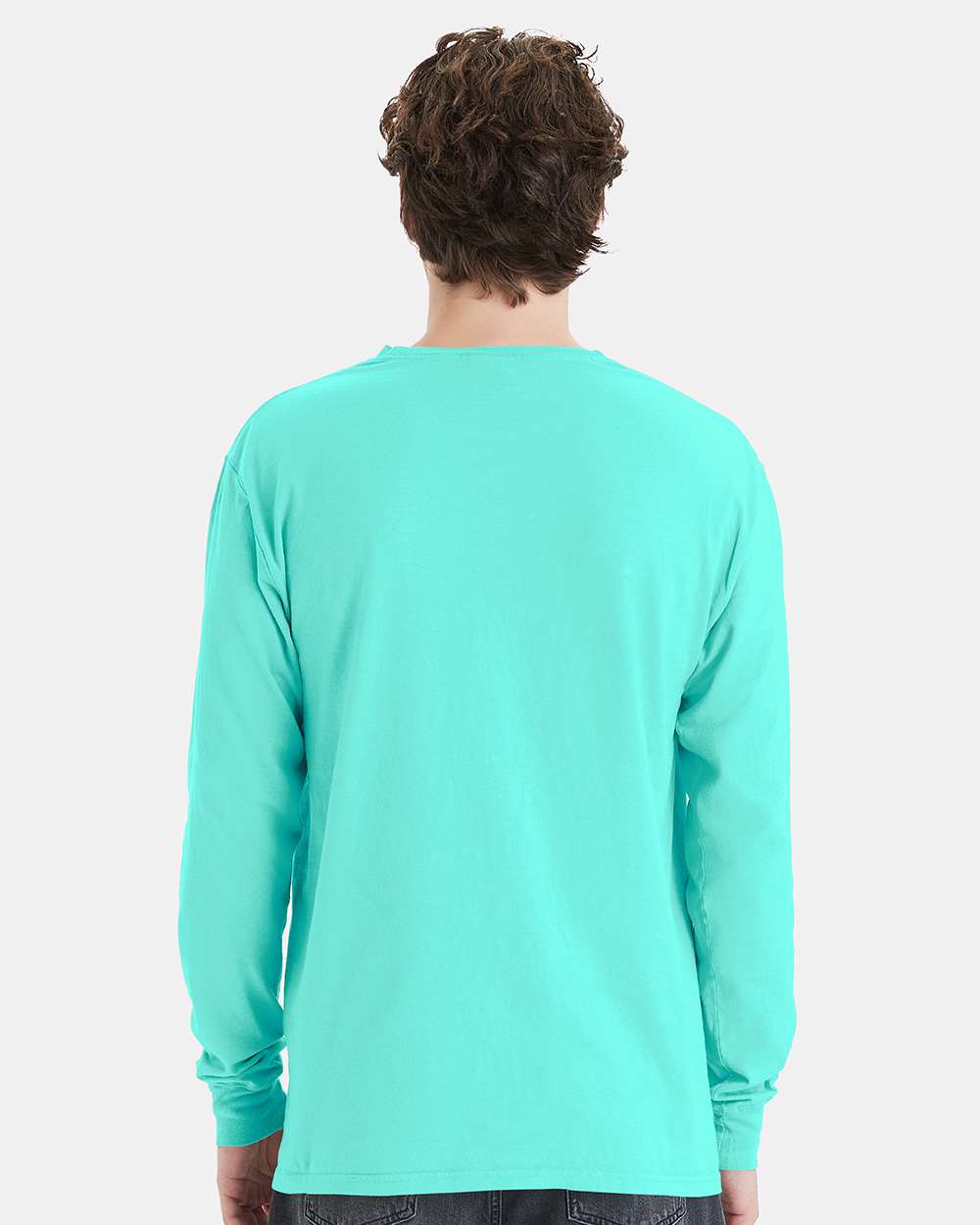 Unisex Garment-Dyed Long Sleeve T-Shirt With a Pocket