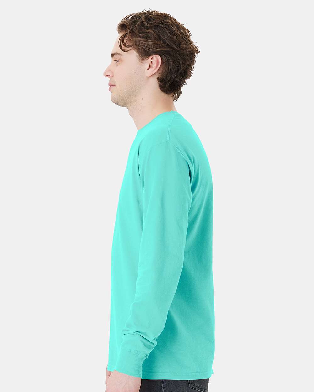 Unisex Garment-Dyed Long Sleeve T-Shirt With a Pocket