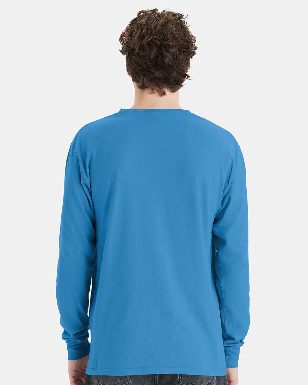 Unisex Garment-Dyed Long Sleeve T-Shirt With a Pocket