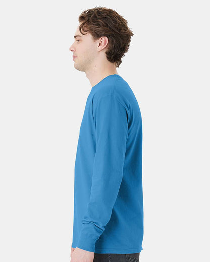 Unisex Garment-Dyed Long Sleeve T-Shirt With a Pocket