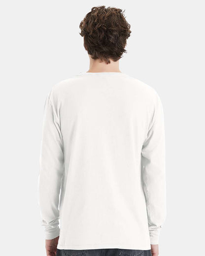 Unisex Garment-Dyed Long Sleeve T-Shirt With a Pocket