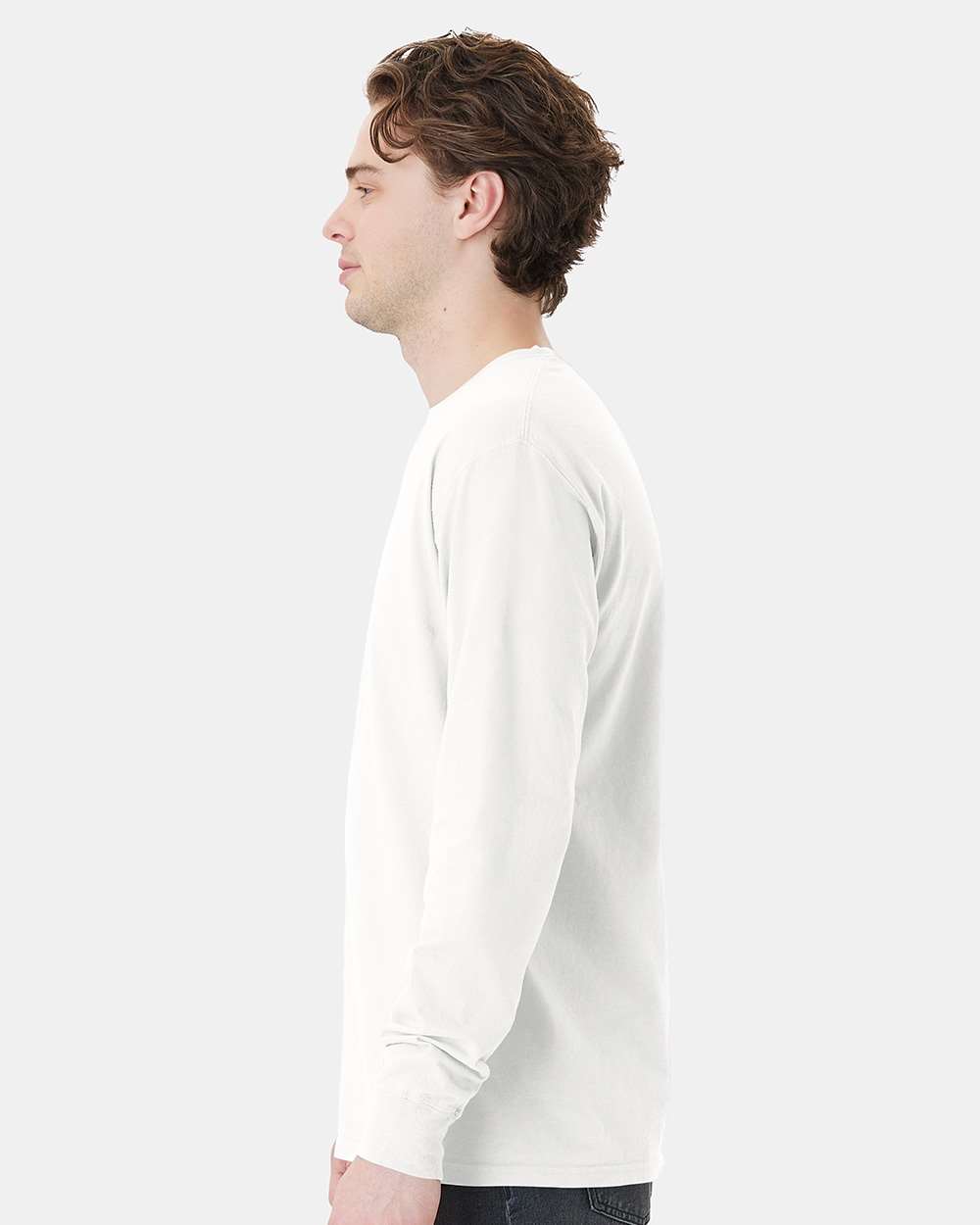 Unisex Garment-Dyed Long Sleeve T-Shirt With a Pocket