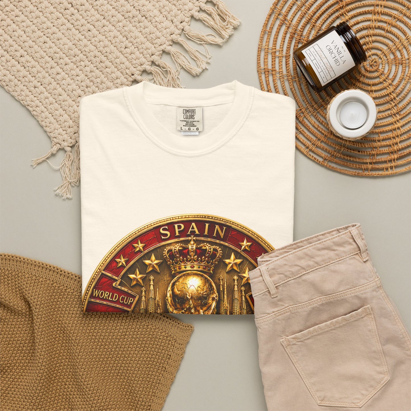 Spain Football World Cup 2026 'Medalha de Sagrada' Round Medallion | Premium Graphic Tee