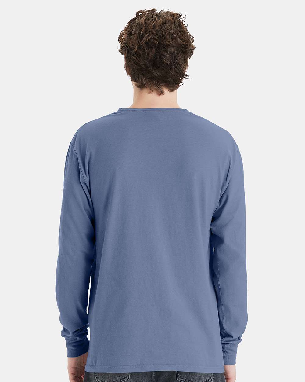 Unisex Garment-Dyed Long Sleeve T-Shirt With a Pocket