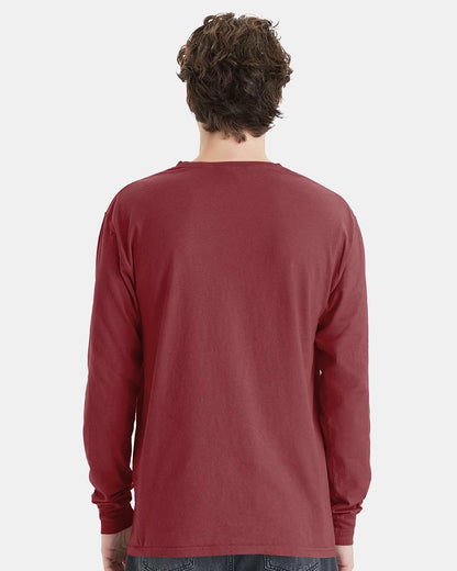 Unisex Garment-Dyed Long Sleeve T-Shirt With a Pocket